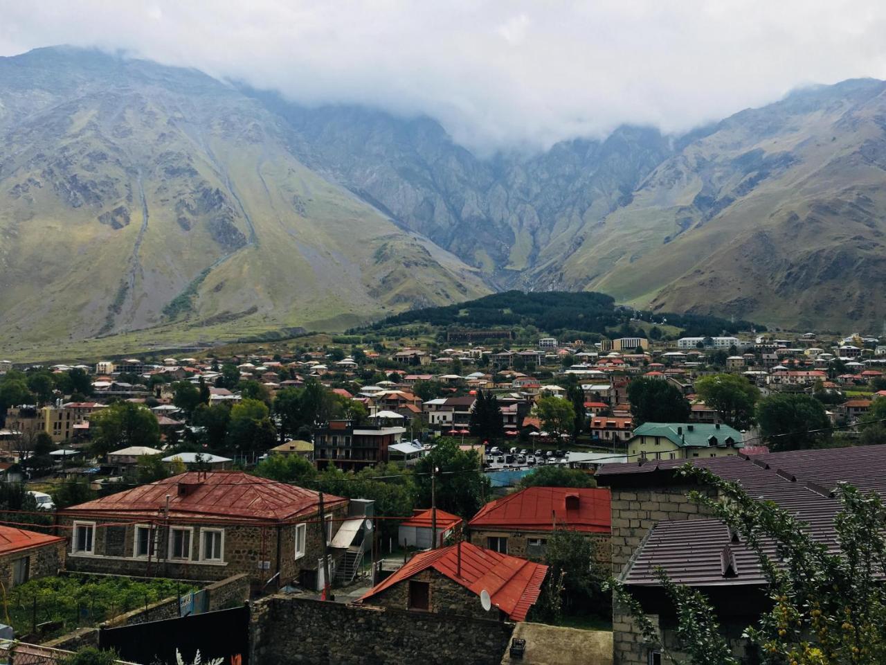 Maia'S Guest House Gergeti Kazbegi Esterno foto